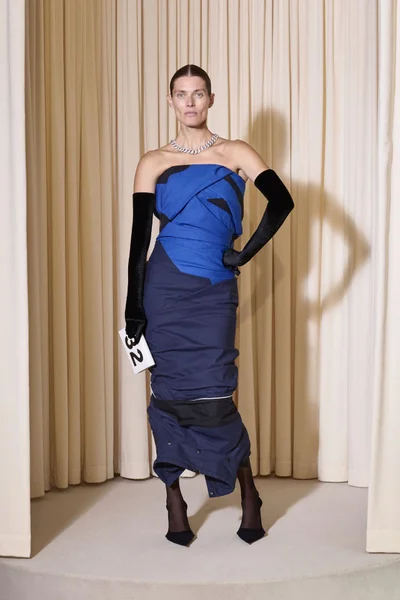 Look 32